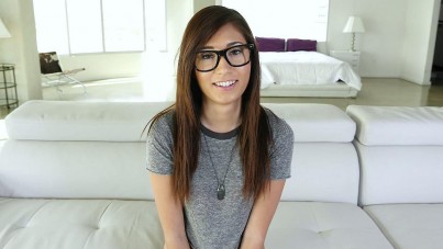 19 Years Old Nerdy Girl Tries Anal First Time, 4K