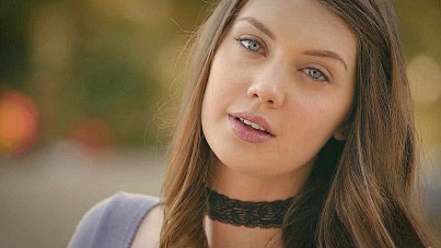Young Model Gives Up Her Butt, Elena Koshka